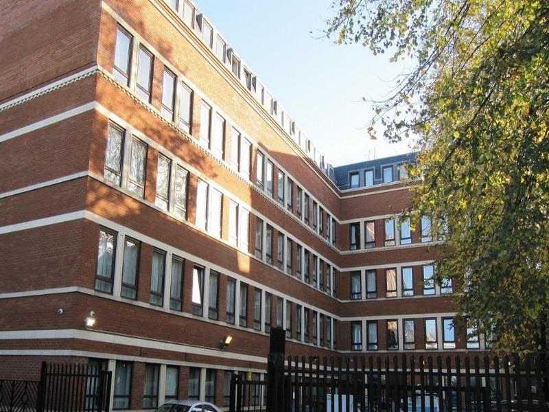 Ramada Hounslow - Heathrow East Eksteriør billede