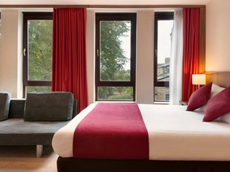 Ramada Hounslow - Heathrow East Eksteriør billede