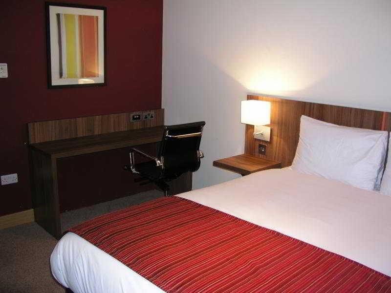 Ramada Hounslow - Heathrow East Værelse billede