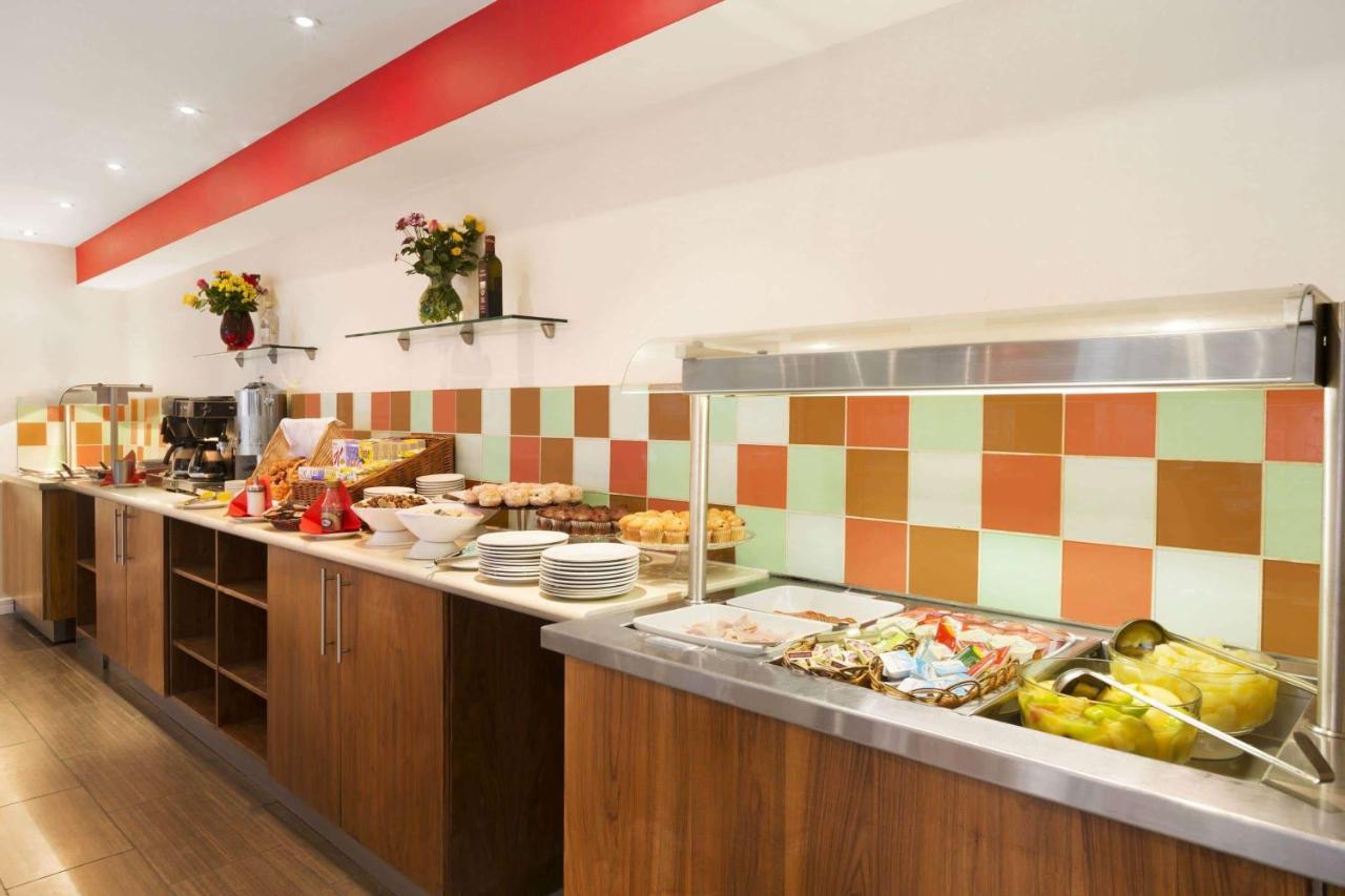 Ramada Hounslow - Heathrow East Eksteriør billede