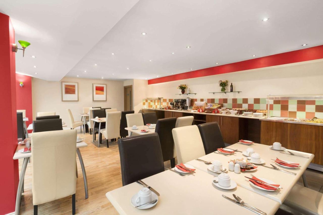 Ramada Hounslow - Heathrow East Eksteriør billede